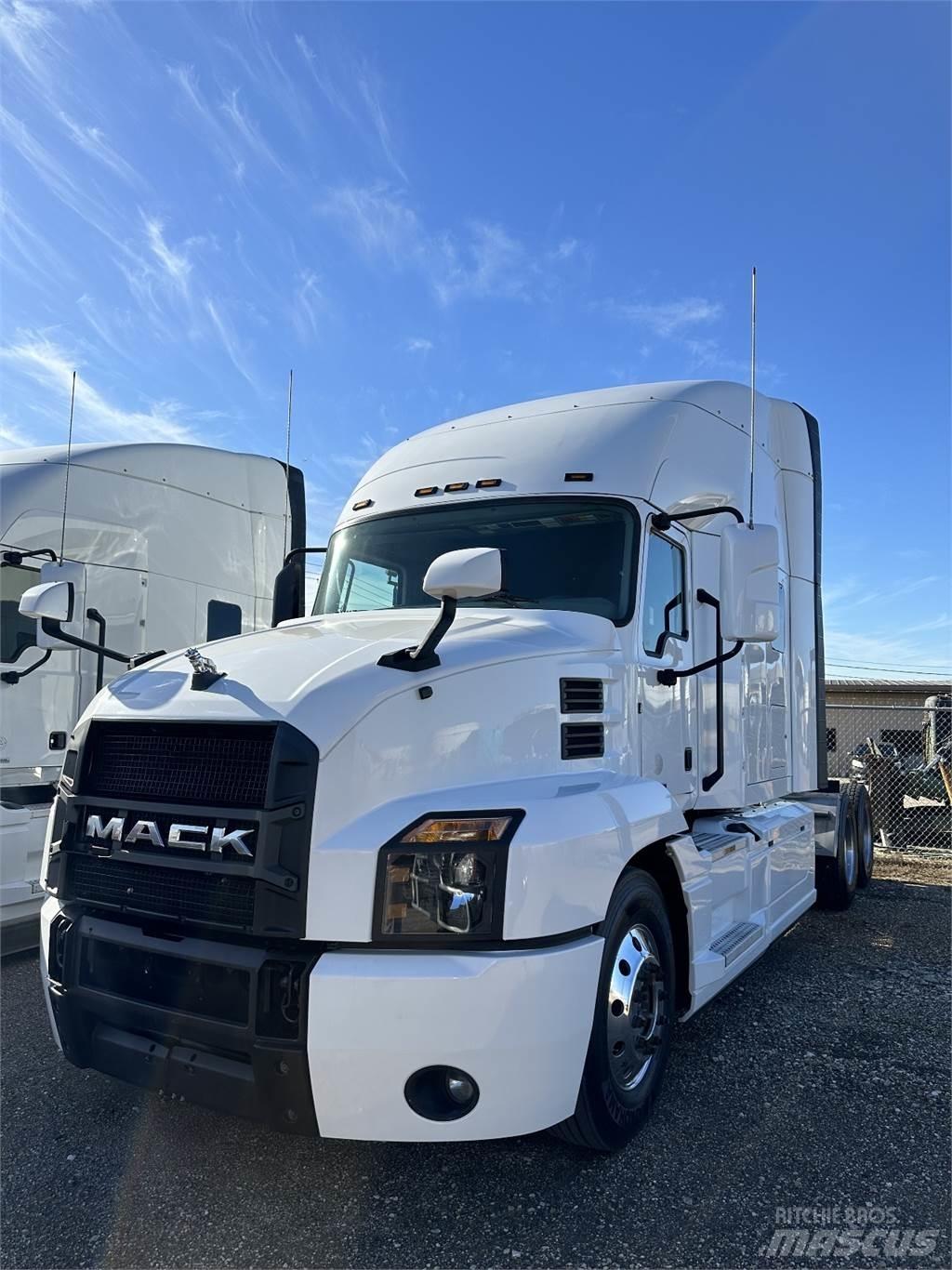 Mack ANTHEM Tractores (camiões)