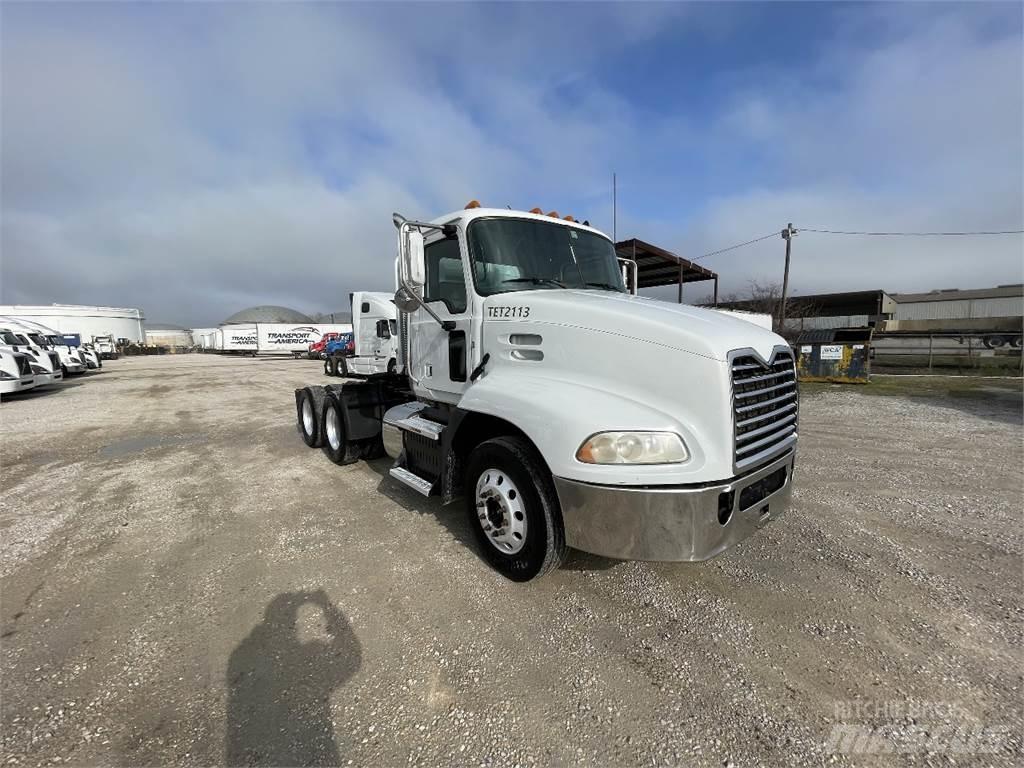 Mack CXU613 Tractores (camiões)