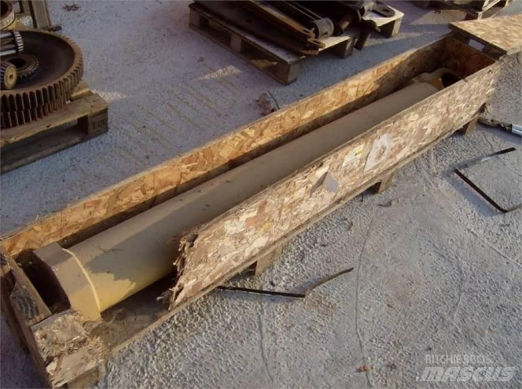 CAT 225 Construção - Outros
