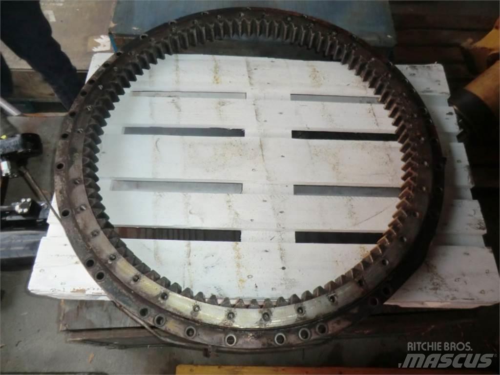 CAT 231D Chassis e suspensões