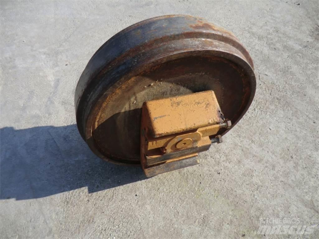 CAT 231D Rastos, correntes e material rodante