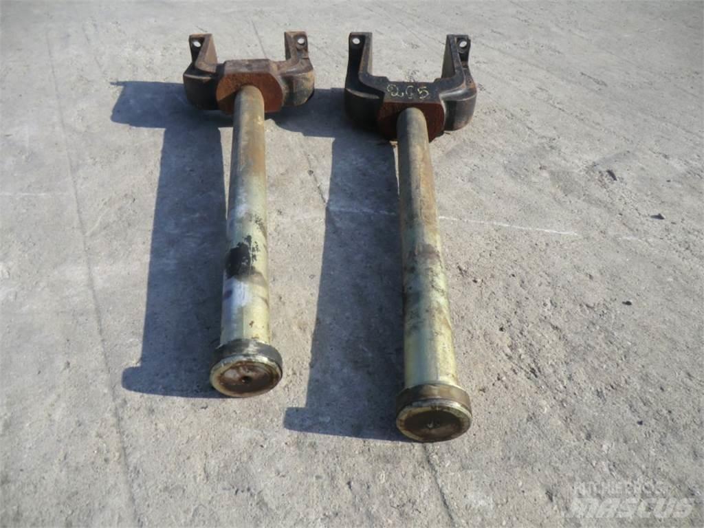 CAT 231D Rastos, correntes e material rodante