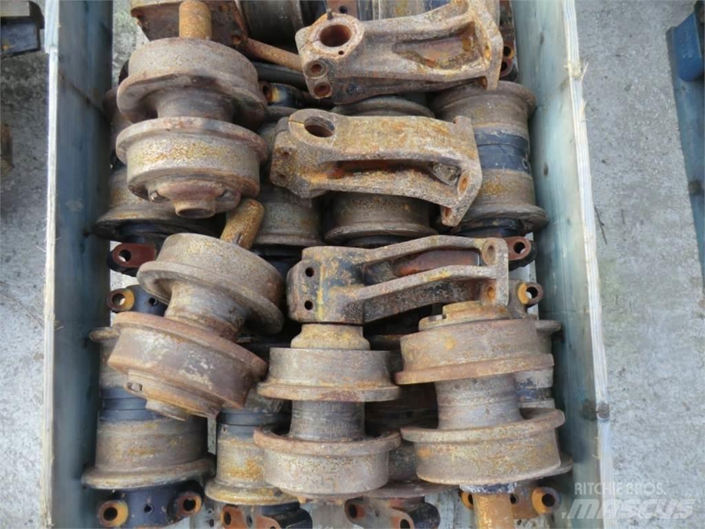 CAT 231D Rastos, correntes e material rodante