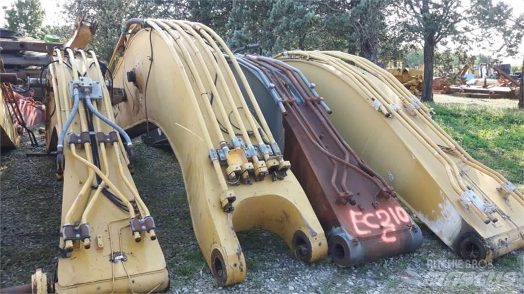 CAT 231D Chassis e suspensões