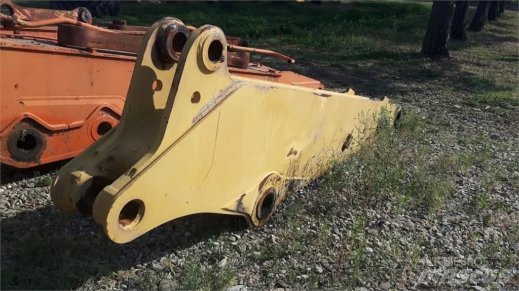 CAT 231D Chassis e suspensões