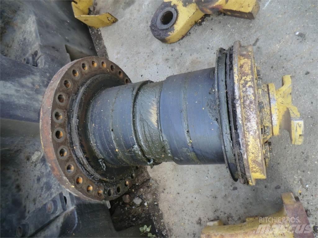 CAT 735 Chassis e suspensões