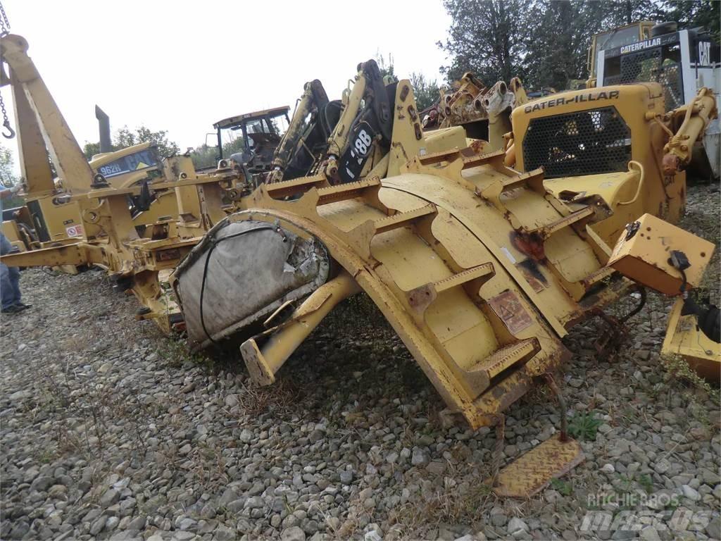 CAT 735 Chassis e suspensões