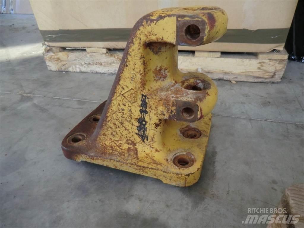 CAT 735 Chassis e suspensões