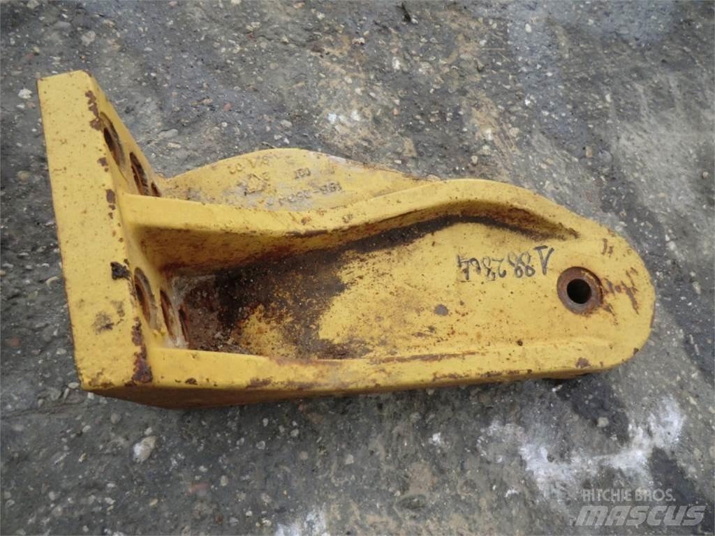 CAT 735 Chassis e suspensões