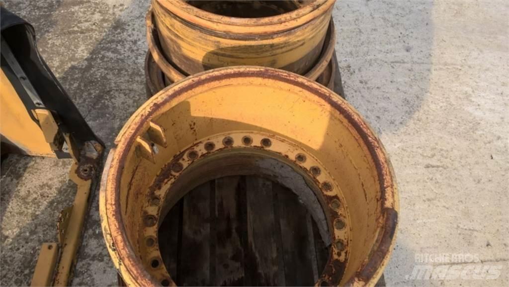 CAT 735 Construção - Outros
