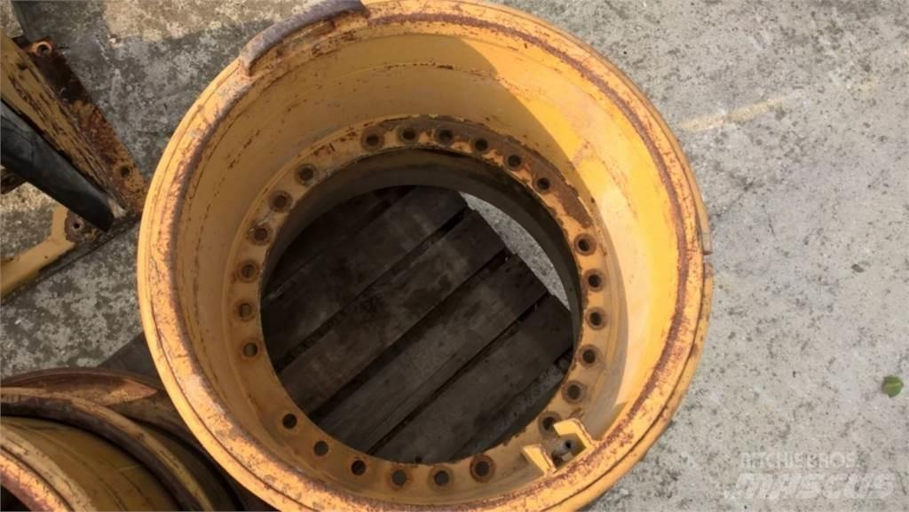 CAT 735 Construção - Outros
