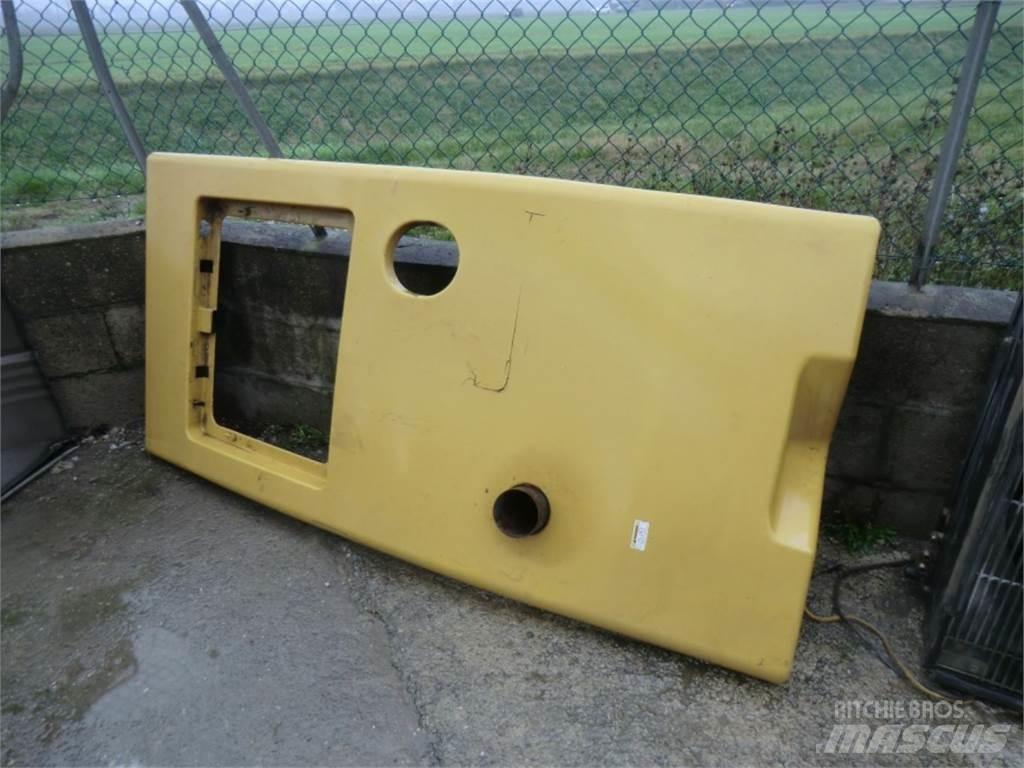 CAT 928G Chassis e suspensões