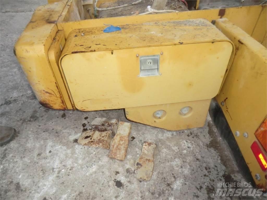 CAT 928G Chassis e suspensões