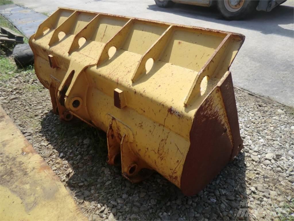 CAT 943 Construção - Outros

