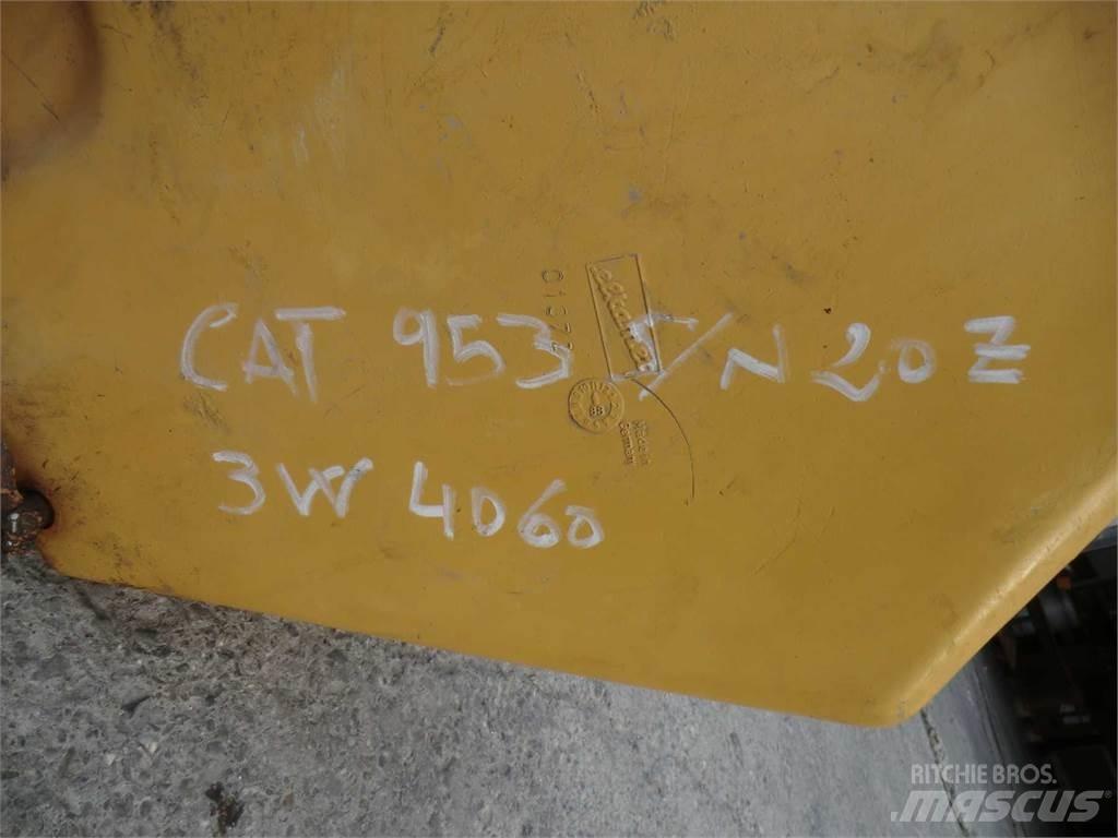 CAT 953 Chassis e suspensões