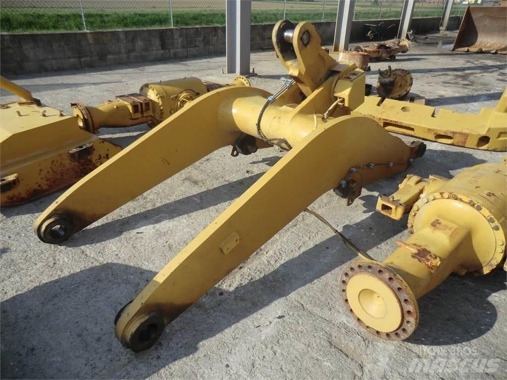 CAT 962H Chassis e suspensões
