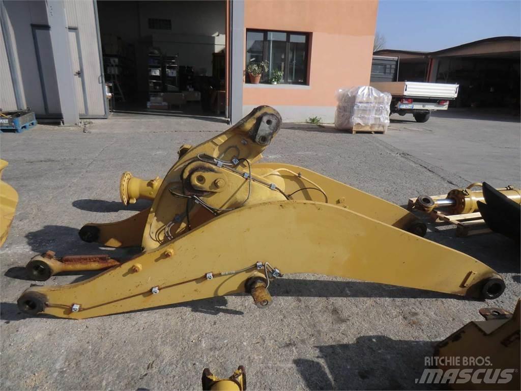 CAT 962H Chassis e suspensões