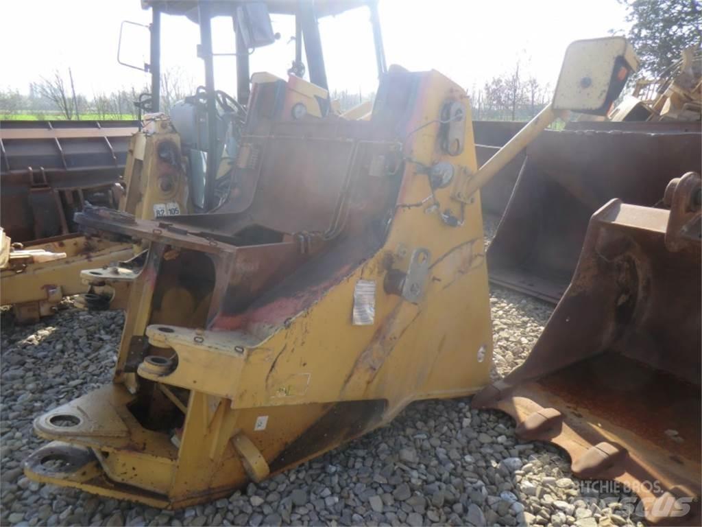 CAT 962H Chassis e suspensões