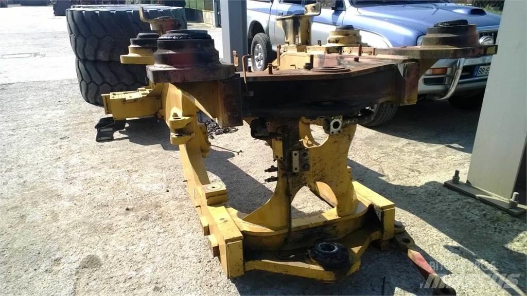 CAT 962H Chassis e suspensões