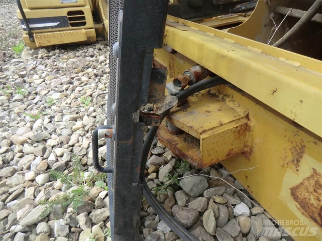 CAT 962H Chassis e suspensões