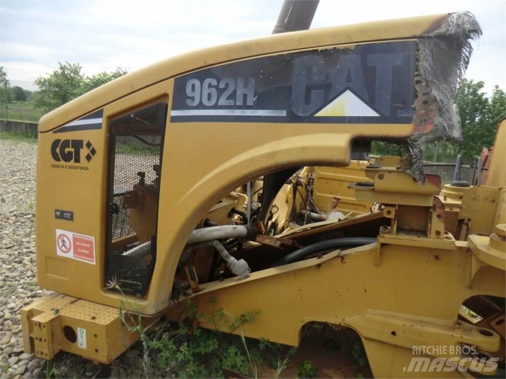 CAT 962H Chassis e suspensões