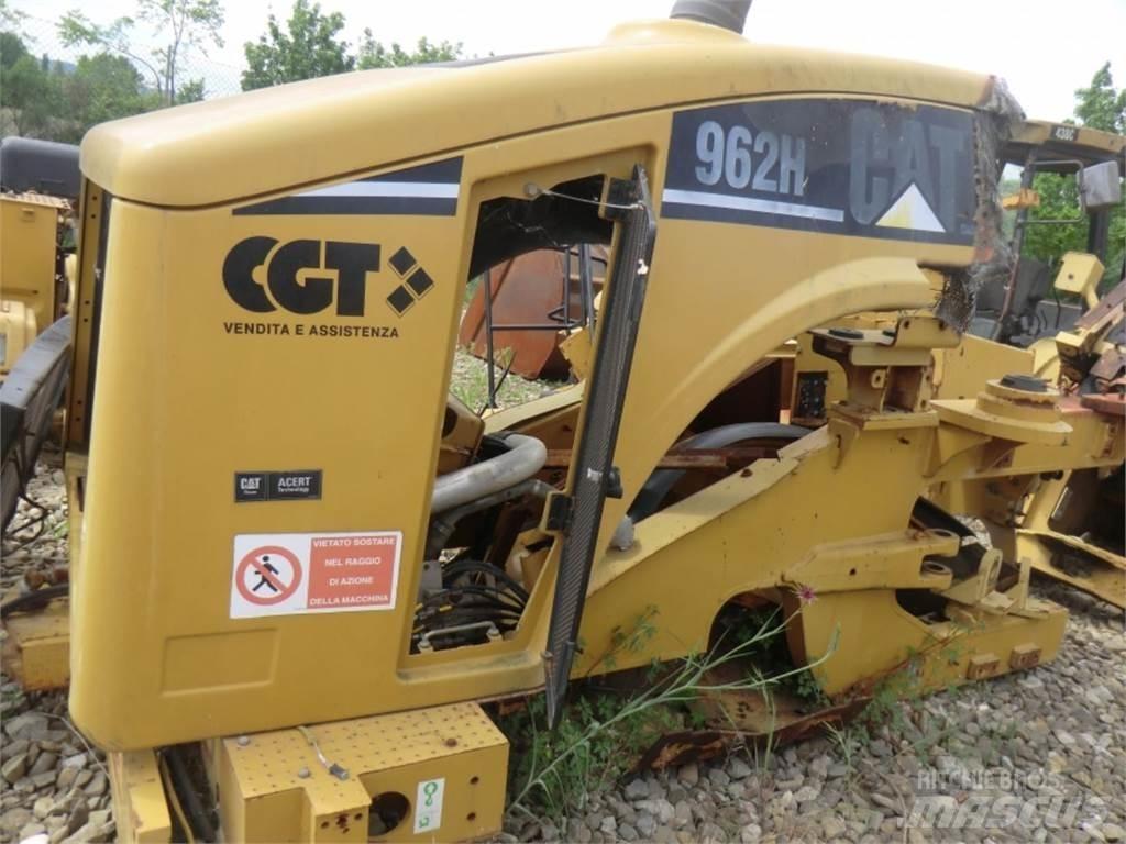 CAT 962H Chassis e suspensões