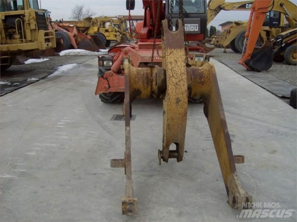 CAT 963 Chassis e suspensões