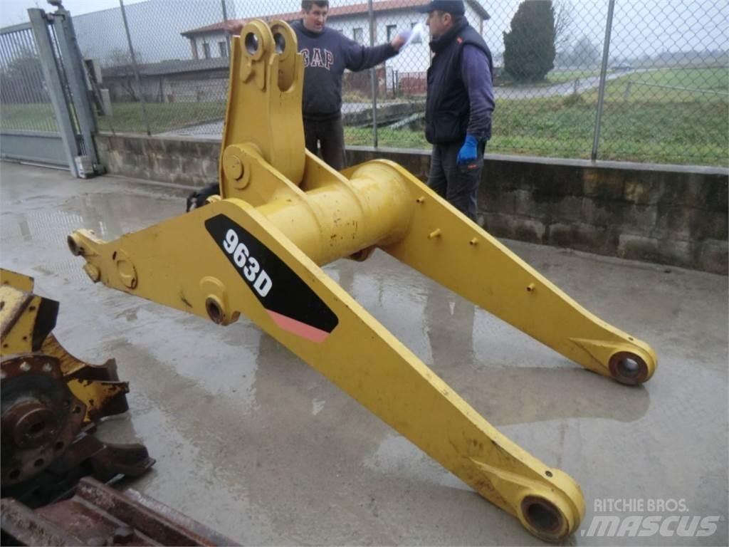 CAT 963D Chassis e suspensões