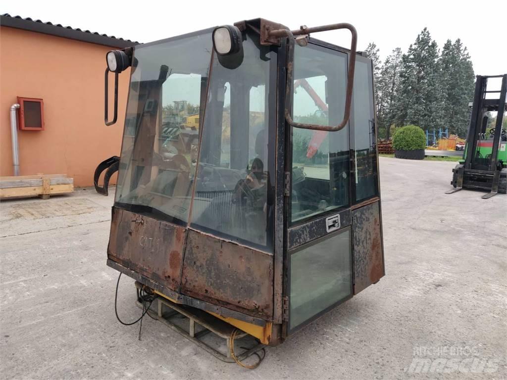 CAT 988G Chassis e suspensões