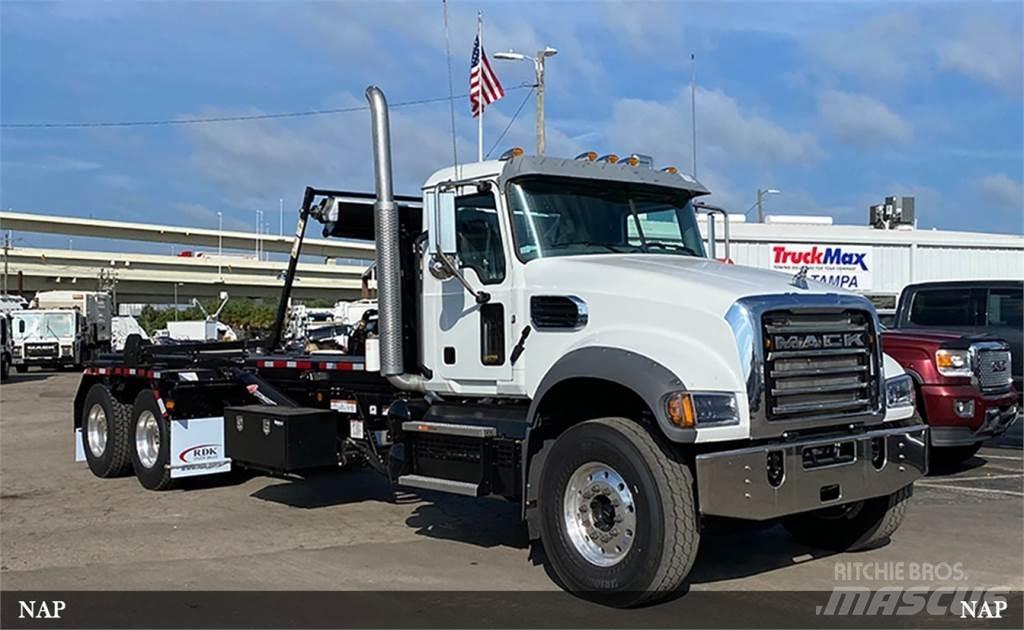 Mack Granite Camiões caixa desmontável com elevador de cabo