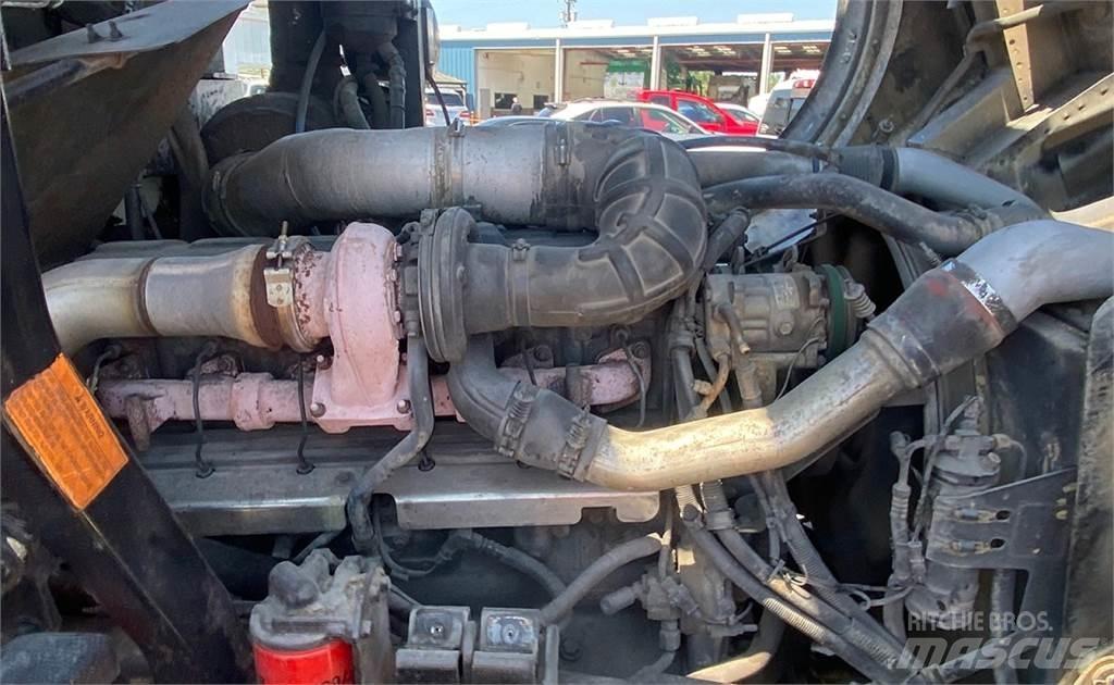 Mack MR688S Camiões de lixo