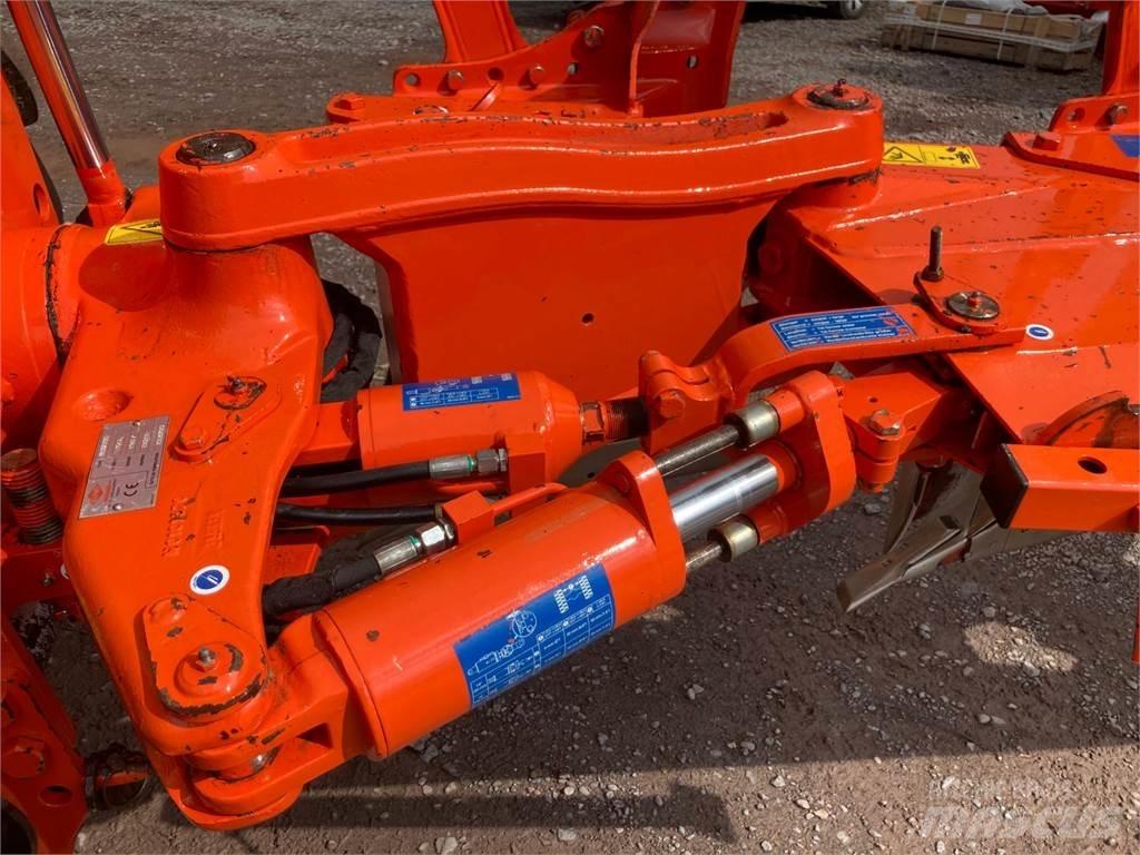 Kuhn MM123 Charruas convencionais