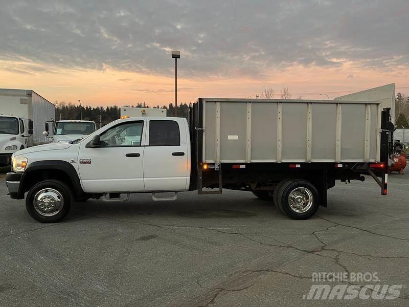Dodge Ram 5500 Camiões estrado/caixa aberta