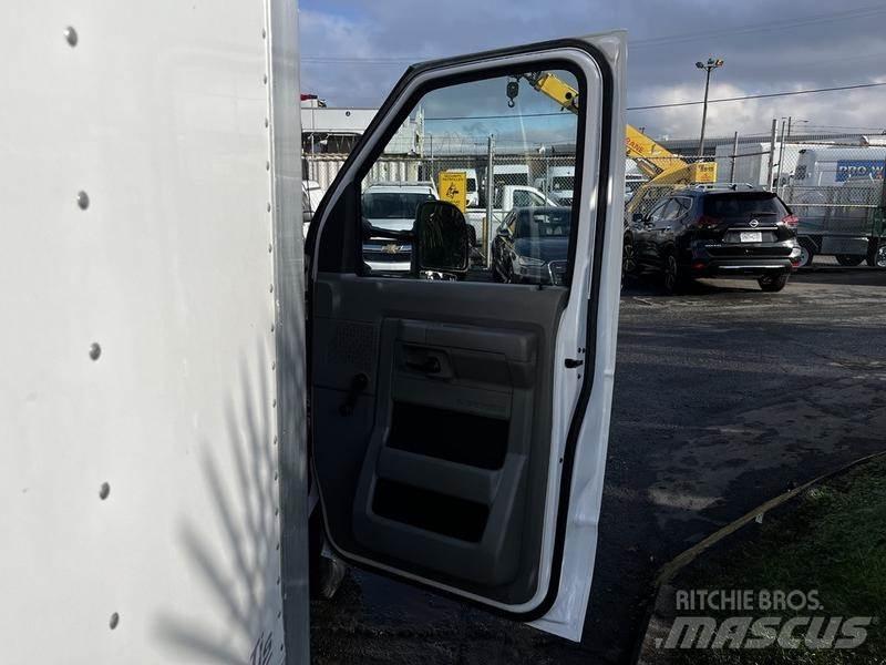 Ford Econoline Carrinhas de caixa fechada