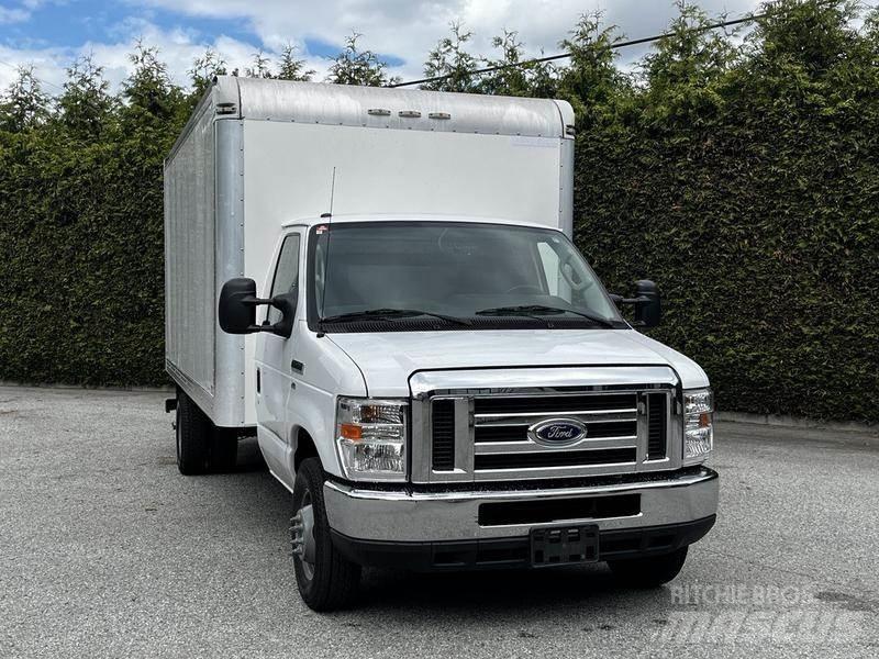 Ford Econoline Carrinhas de caixa fechada