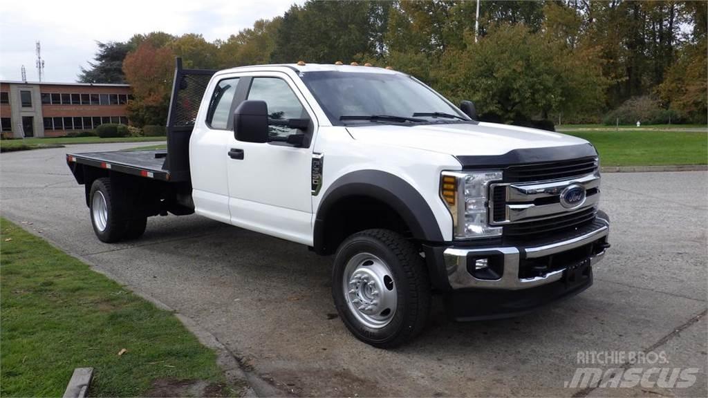 Ford F-550 Camiões estrado/caixa aberta