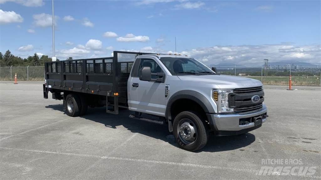 Ford F-550 Camiões estrado/caixa aberta