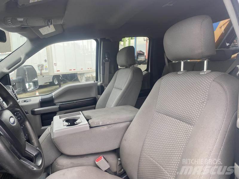 Ford F-550 Camiões grua