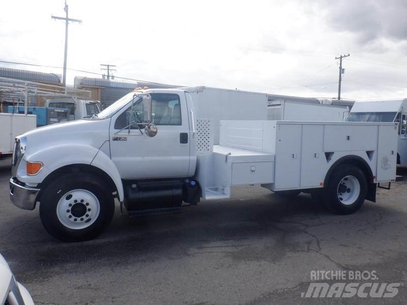 Ford F-750 Camiões Municipais / Uso Geral