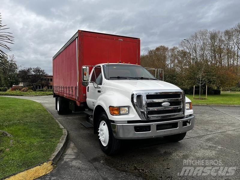 Ford F-750 Carrinhas de caixa fechada