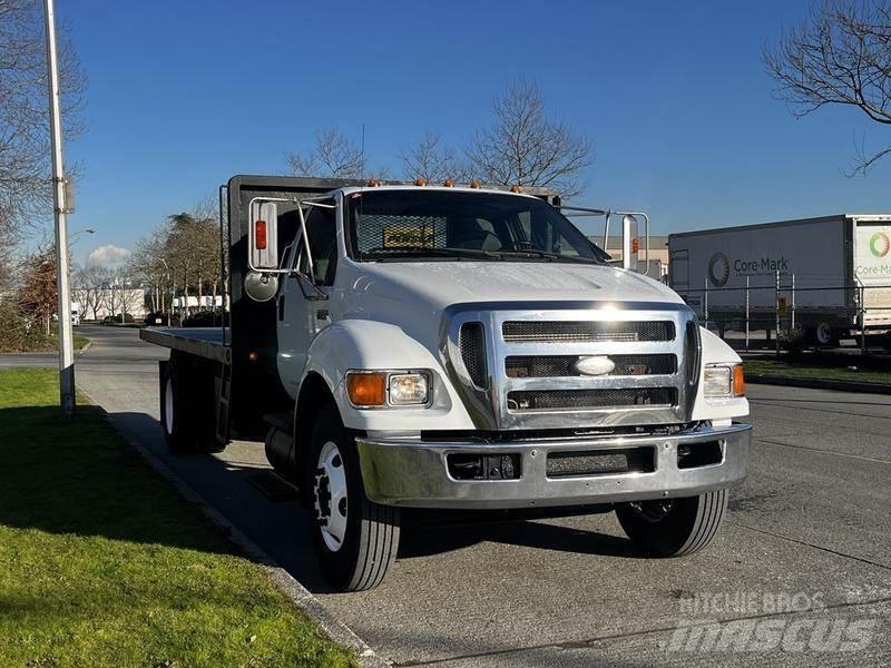 Ford F-750 Camiões estrado/caixa aberta