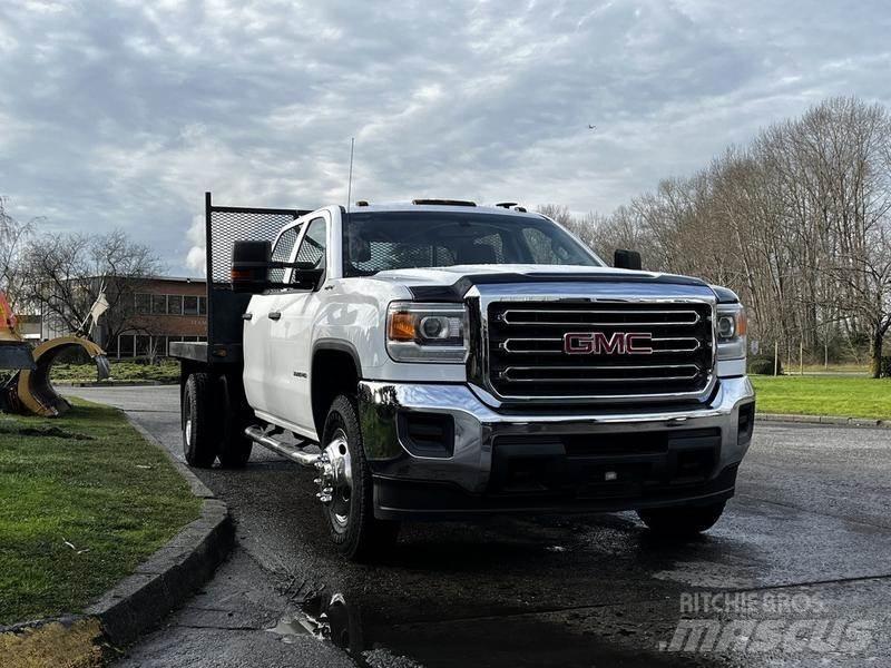 GMC Sierra 3500HD Camiões estrado/caixa aberta
