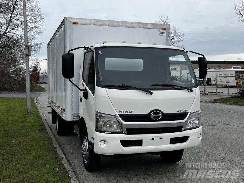 Hino 195 Carrinhas de caixa fechada