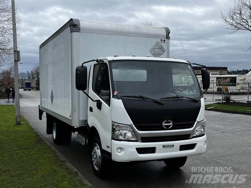 Hino 195 Carrinhas de caixa fechada