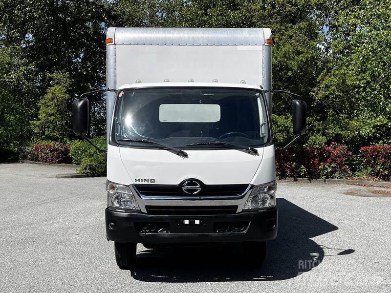 Hino 195 Carrinhas de caixa fechada