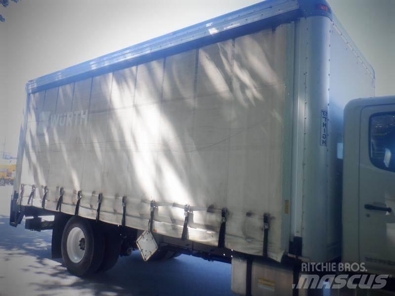 Hino 268 Carrinhas de caixa fechada