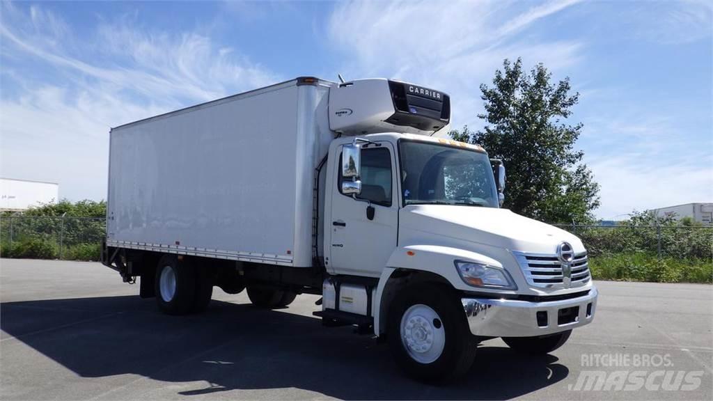 Hino 268 Carrinhas de caixa fechada