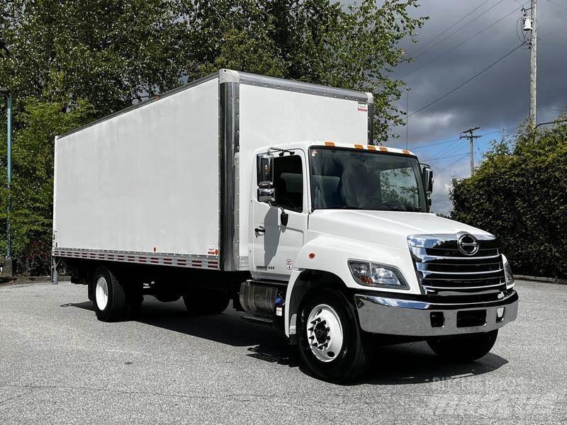 Hino 338 Carrinhas de caixa fechada