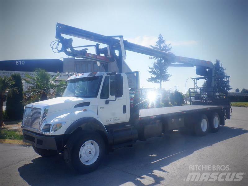 International 7500 Camiões grua