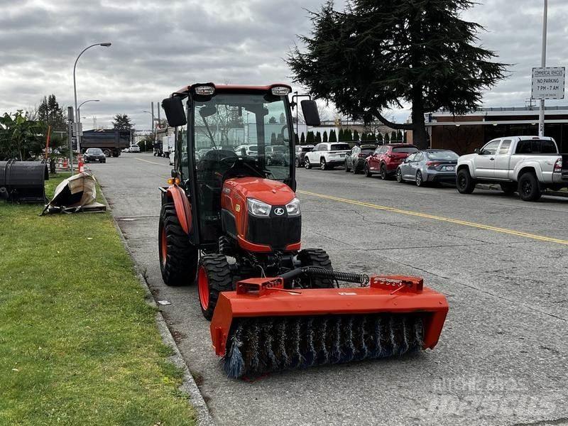 Kubota B2650 Camiões varredores